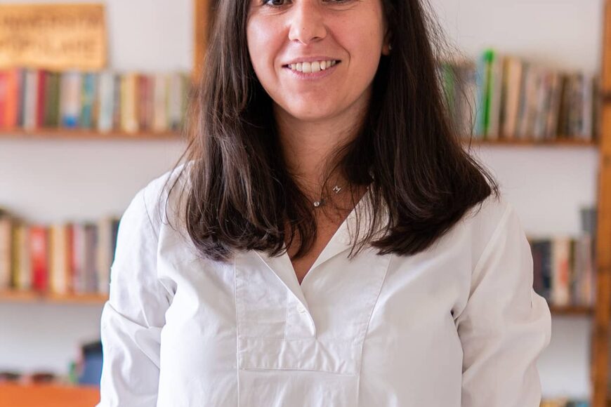 Maria Teresa Mormone, docente di tedesco, insegnante di inglese, organizzatrice di viaggi con l'agenzia di viaggi e tour operator Malaparte Viaggi